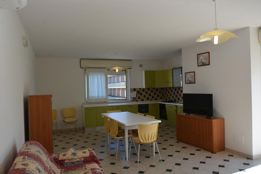 Apartamento Stella Marina Alba Adriatica Exterior foto