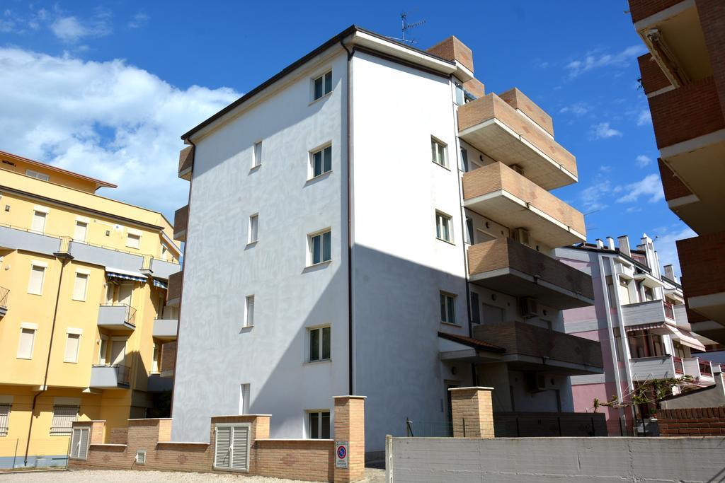 Apartamento Stella Marina Alba Adriatica Exterior foto